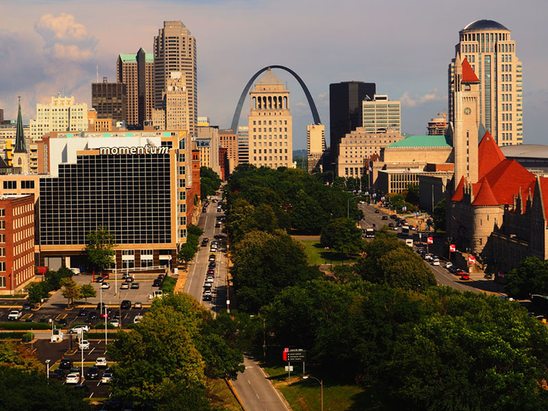 St. Louis City skyline and Gateway Arch representing accident injury legal services in Saint Louis,